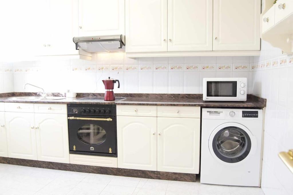 Apartamento Cuntis Ferrol Bagian luar foto